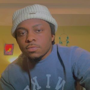 Meet your Posher, Max